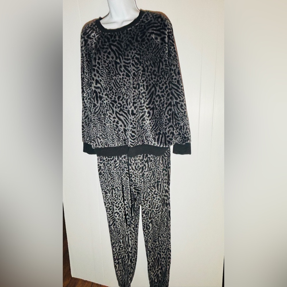 Leopard  Print Lounge Set Gray Black Size L 12–14